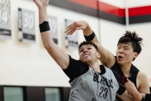 队记：开拓者喜欢打无中锋阵容因克林根和杨瀚森无法满足球队要求