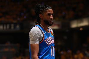 神射回归！以赛亚-乔半场出战11分钟 8中5&三分6中4轰下14分