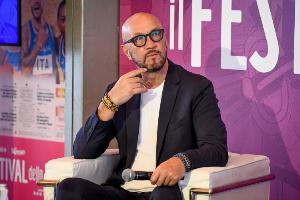 曾加：无论比赛结果好坏，齐沃执教国米的思路和表现总是很积极