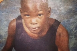 KD：小时候放学要走四个小时才到家 现在想起来没被绑架挺幸运