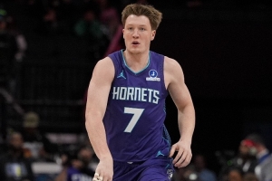 赛恩-詹姆斯：克尼佩尔懂怎么打球 能全力发挥出自己的优势