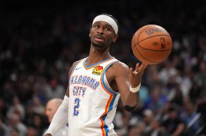 亚历山大本赛季关键时刻得分51分领跑 而他本赛季5场三节打卡