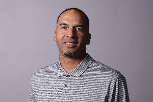 拓记：哈里森被解雇竟不是因为交易东契奇 而是本赛季的糟糕战绩