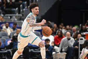 三球加时没上！黄蜂主帅：对他出场时间做了限制 后续逐步优化