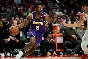 布朗尼迎生涯第二次首发！第一次10中2拿到4分3篮板6助攻4抢断