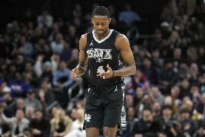 福克斯：我们可能连赢五场也可能连输三场 关键在于如何应对逆境