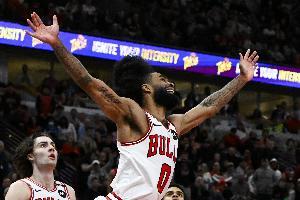 本场赛季首秀？多诺万：科比·怀特将在近几场打替补 时间有限制