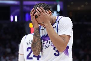 茂了！基昂特·乔治绝杀投出三不沾 爵士和公牛进入加时