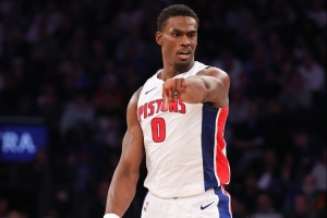 活塞主帅：杜伦在一直在持续统治比赛 他很全面无短板