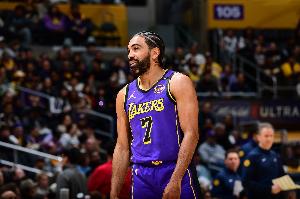 别忘了今天我也复出！文森特替补16分钟拿6分 正负值+15！