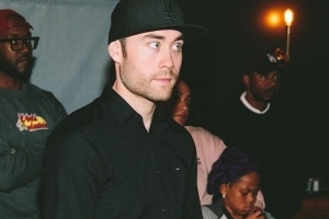 谁让你是后妈生的！杰西·巴斯：感觉自己在湖人队内被当作敌人