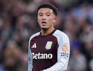 何去何从❓英媒：25岁桑乔在维拉沦为边缘人，也没有重返曼联可能