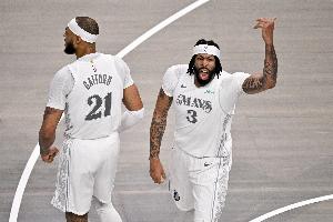 侠媒：一匿名高管预计独行侠将交易浓眉、克莱、拉塞尔和加福德