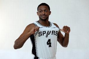 没文班没问题！马刺过去三场比赛缺少文班皆取胜