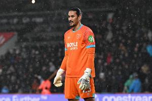 太夸张了！西汉姆门将阿雷奥拉单场10扑救+1助攻，几乎个个是神扑