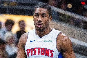 艾维：很珍惜回到赛场的时刻 我久疏战阵&要努力适应赛场感觉