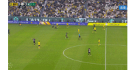 可惜！菲利克斯精彩突破破门，但布罗佐维奇手球在先进球无效