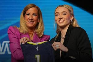 达拉斯篮球杀疯了~飞翼连续两年拿到状元签 独行侠1.8%概率抽状元