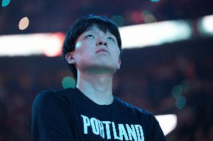 很有锻炼价值！杨瀚森打满末节 单节5分4板2助1断&正负值+1！