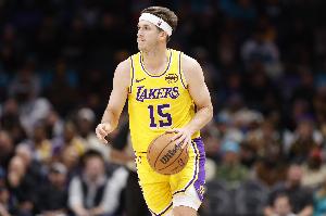 三分不准！里夫斯17中7得22分10板4助1断 三分8中1