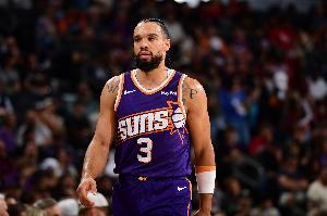 蛟龙出海！狄龙外线开炮再中三分 帮助太阳领先14分轰停马刺