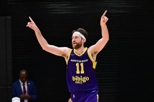 队记：自从詹姆斯被下放到南湾湖人以来 湖人就愈发对蒂米感兴趣