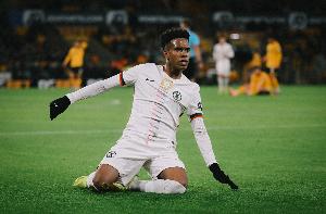 世体：埃斯特旺曾表示梦想效力巴萨，他是球队忠实粉丝