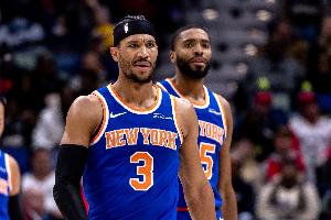 外线防守太凶残！哈特&布里奇斯相继帽掉对手三分球