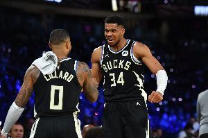 老队友见面！利拉德与字母哥&字母哥哥热聊 众人相谈甚欢