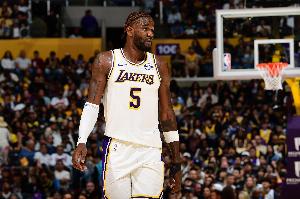 无缘洛城德比！湖人官方：艾顿右膝挫伤 明日对阵快船将缺阵