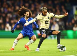 没想到吧！亚马尔职业生涯首次对阵英超球队，遭切尔西当头一棒