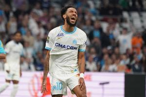 梅开二度！奥巴梅扬职业生涯欧战打进59球，追平亨利